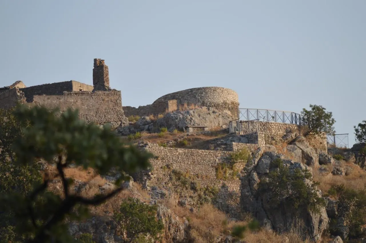 Tolis Rooms Himare Apartamento