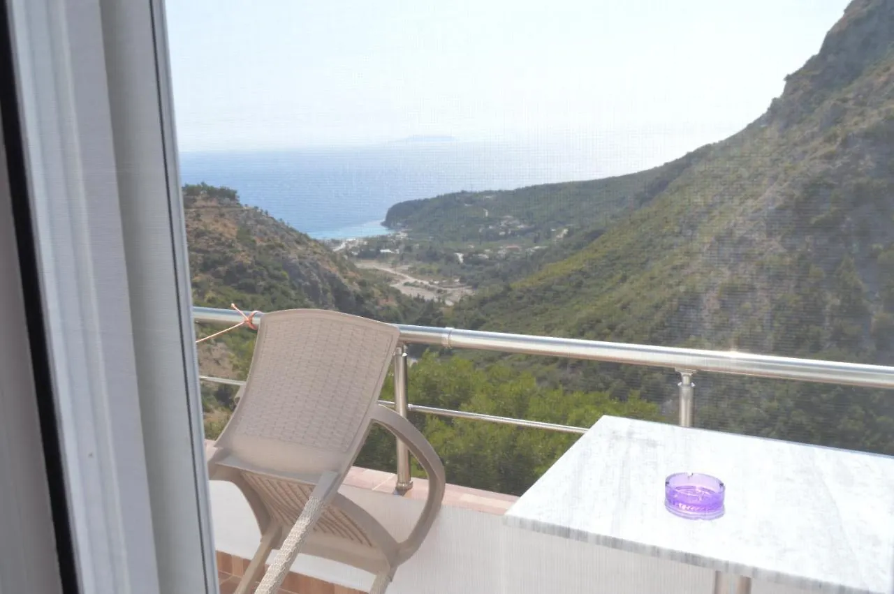 Tolis Rooms Himare Apartamento