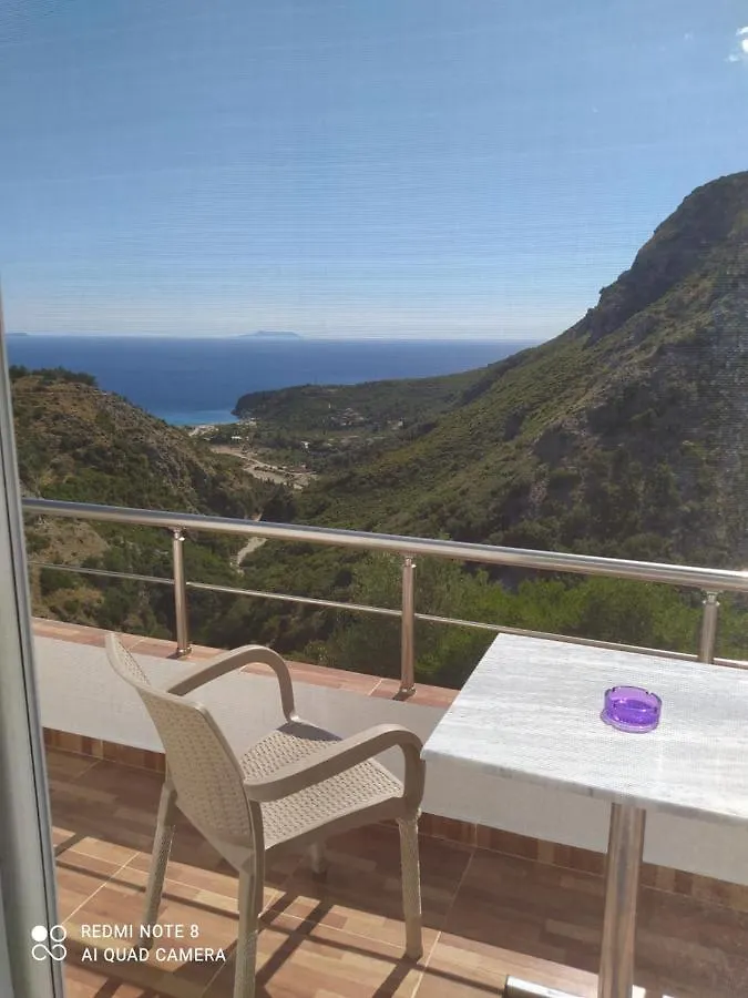 Tolis Rooms Himarë