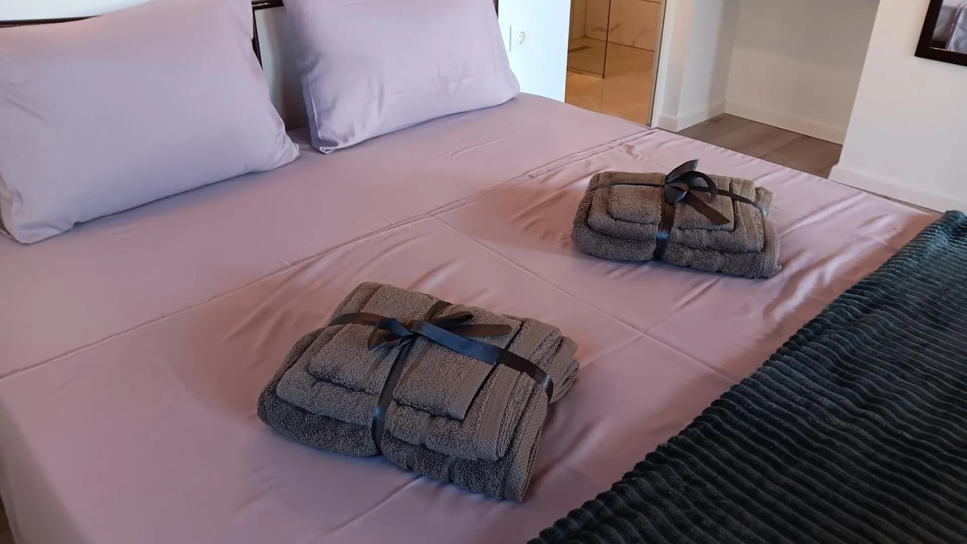 Tolis Rooms Himarë 0*,