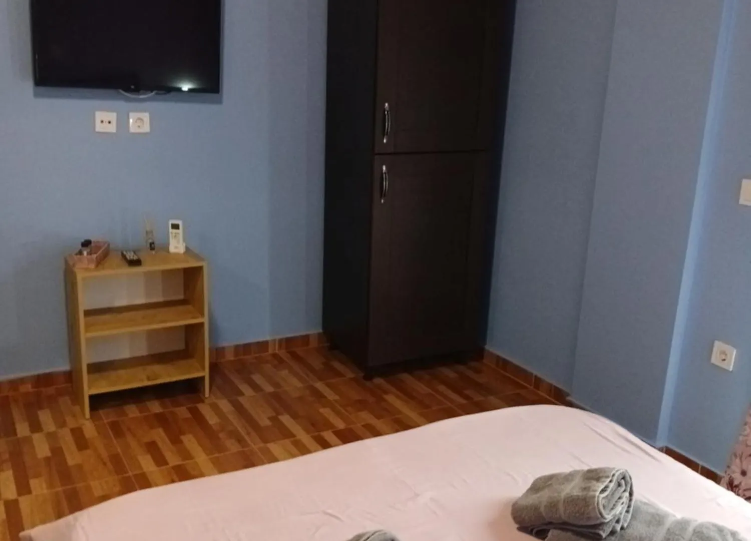 Tolis Rooms Himarë 0*,
