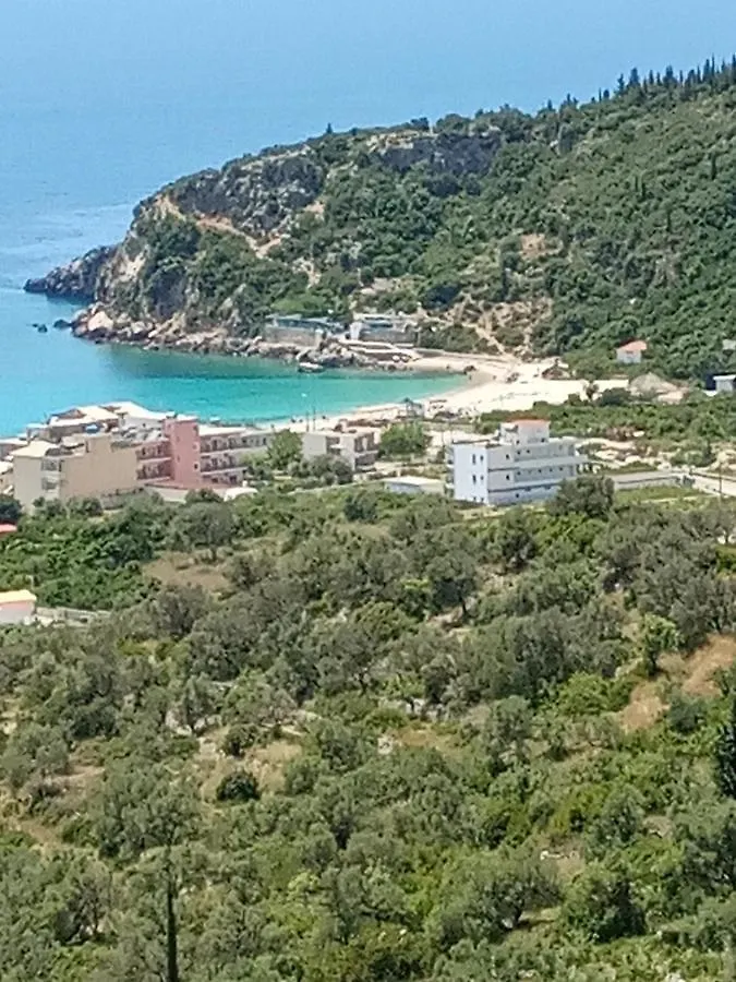 Tolis Rooms Himare