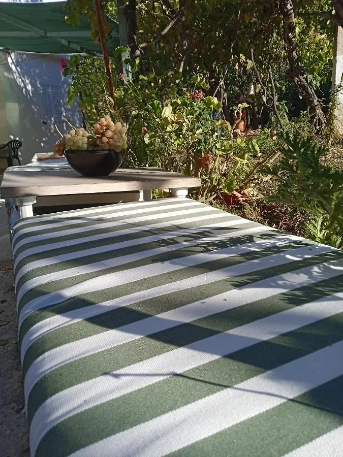 Apartment Tolis Rooms Himare