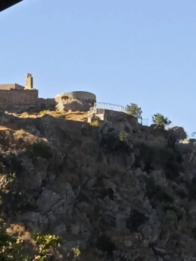 Tolis Rooms Himare Albania