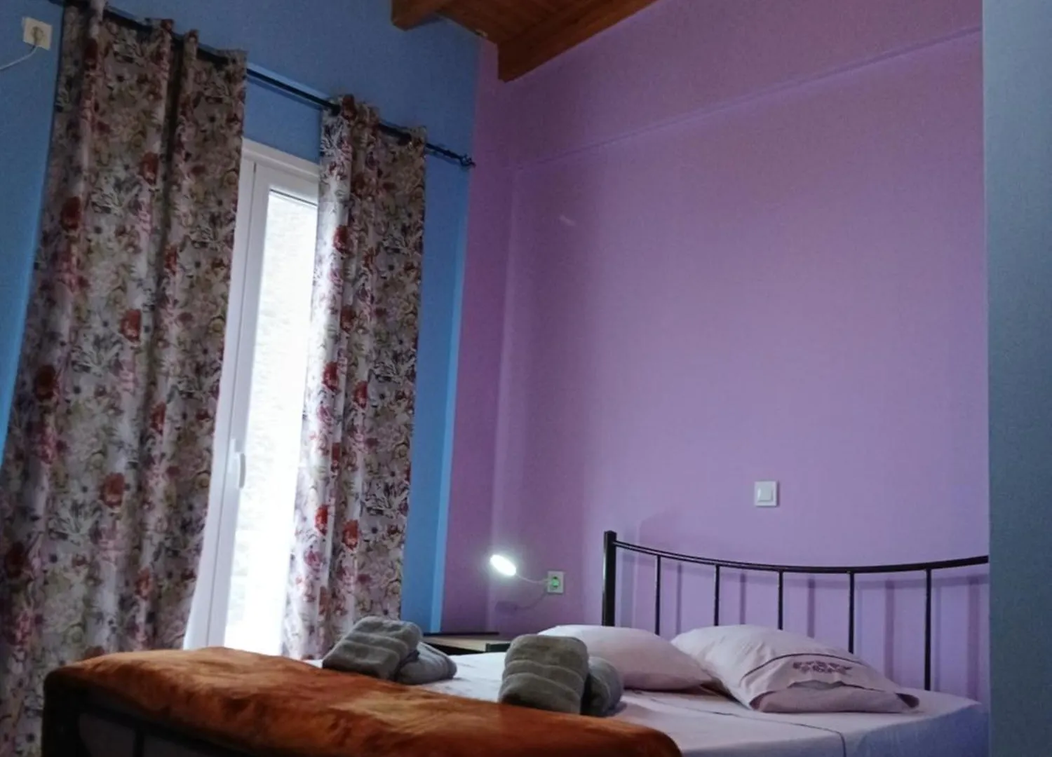 Tolis Rooms Himare